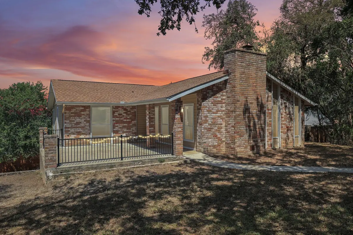 808 Dale Dr, San Marcos, TX 78666 - #1