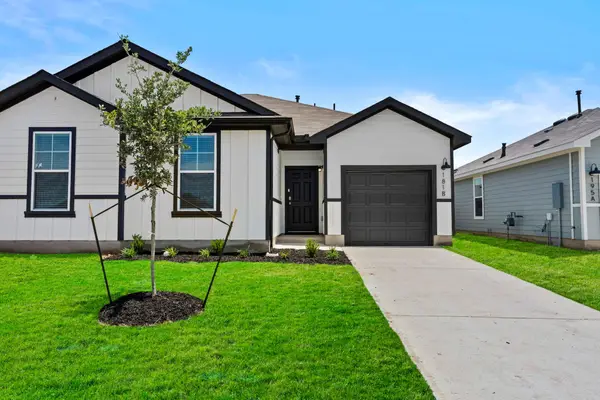 181 B Harrison Xing, Uhland, TX 78640