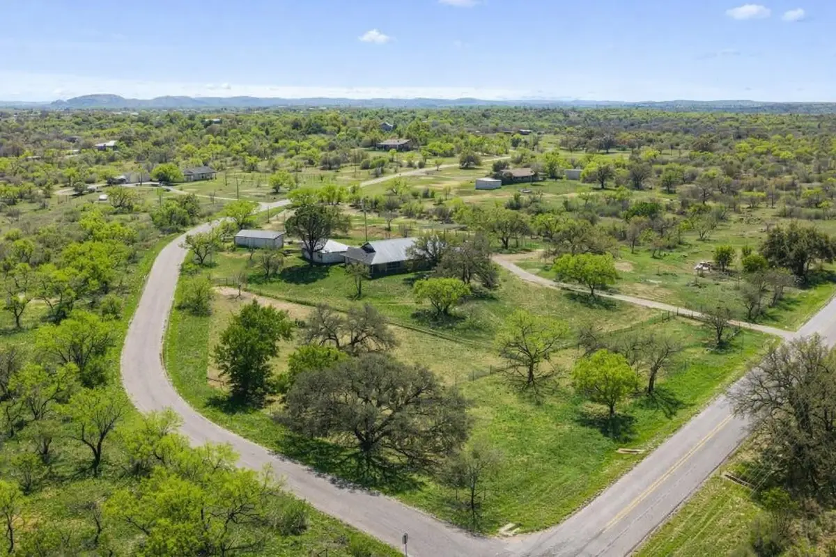 3410 W Ranch Road 152, Llano, TX 78643 - #1