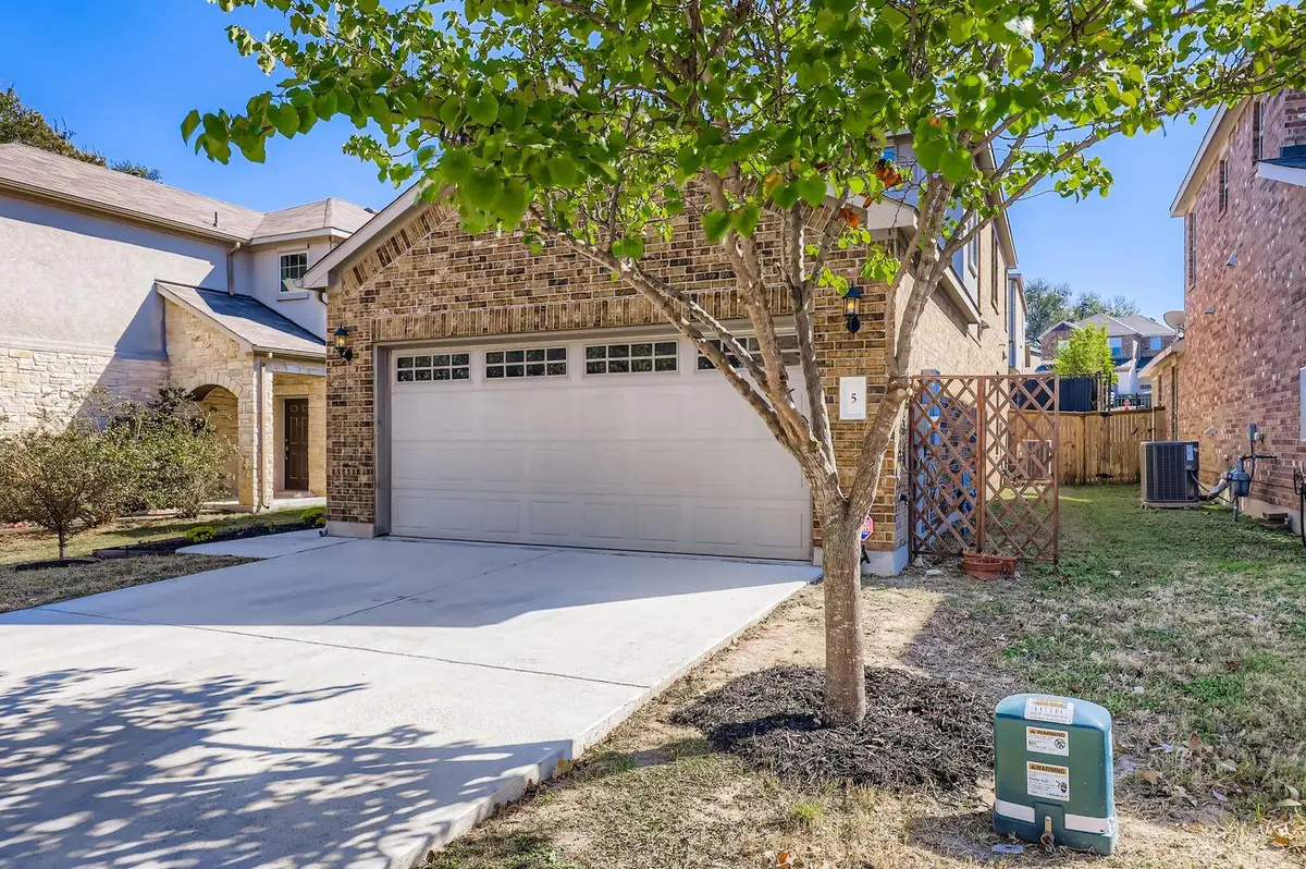 1050 Kenney Fort Xing #5, Round Rock, TX 78665 - Image #1