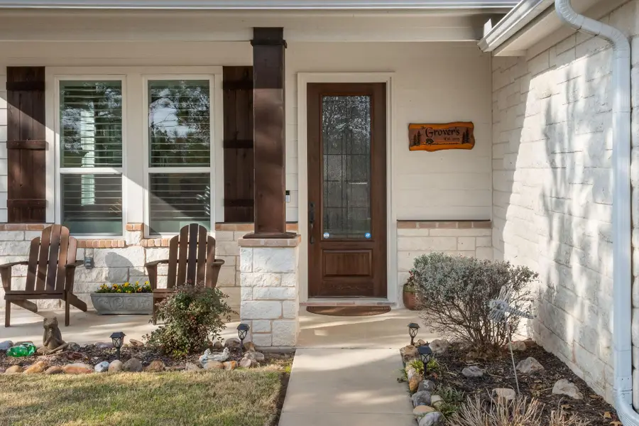 180 River Forest Dr, Bastrop, TX 78602 - #2