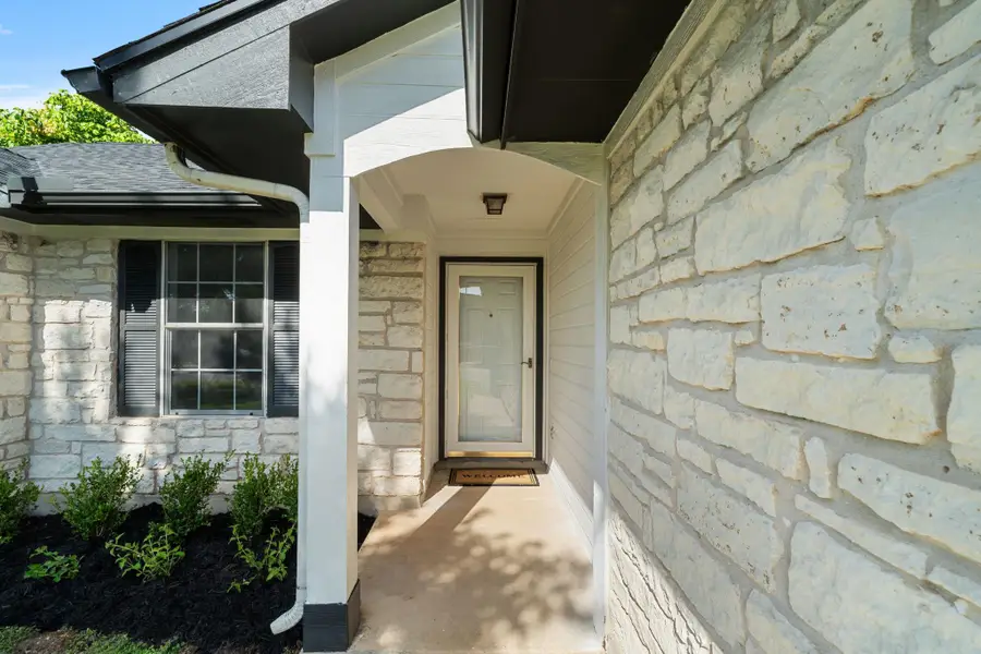 611 Clearcreek Dr, Leander, TX 78641 - #3