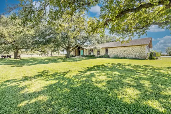 2405 County Road 239, Gonzales, TX 78629