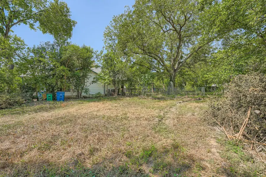 3706 Basford Rd, Austin, TX 78722 - Image #2