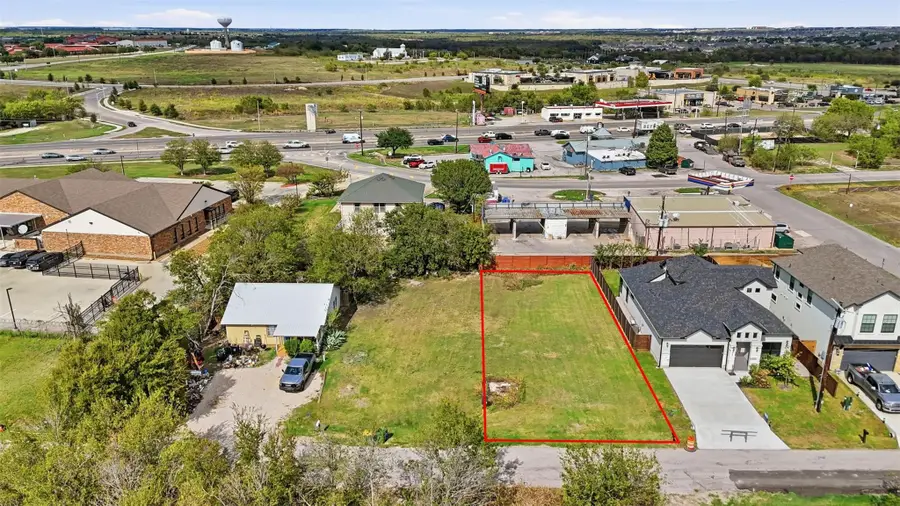 305 W Lane Ave, Manor, TX 78653 - #2