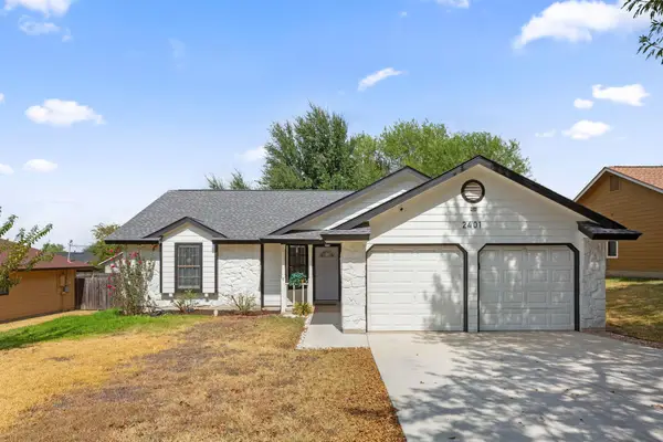 2401 Lasso Dr, Round Rock, TX 78681