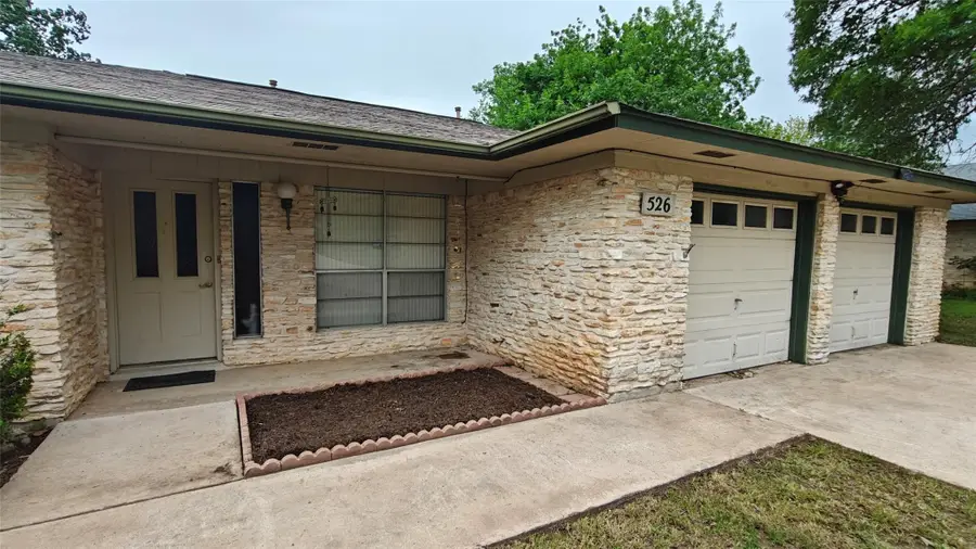 526 Dennis Dr, Round Rock, TX 78664 - #2