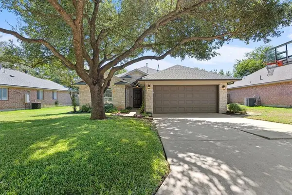 802 Mountain Ridge Dr, Leander, TX 78641