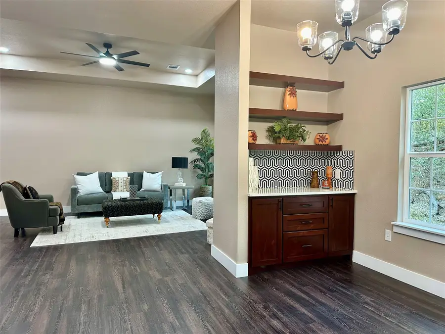 105 Diamond Head Dr, Bastrop, TX 78602 - Image #2