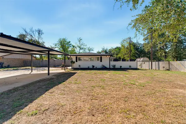 2205 Murray Ave, Rockdale, TX 76567