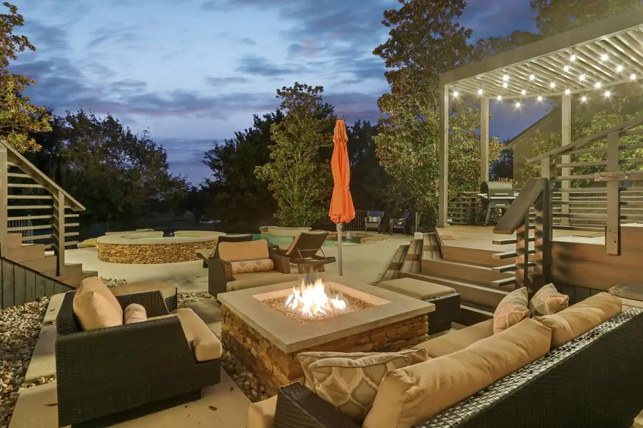 1809 Eagles Glen Cv, Austin, TX 78732 - Image #3