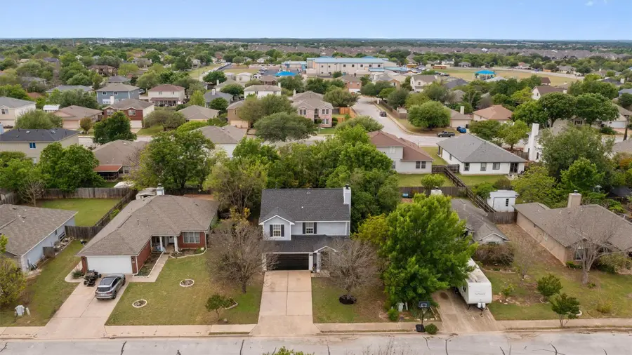 709 Sparkling Brook Ln, Leander, TX 78641 - #2