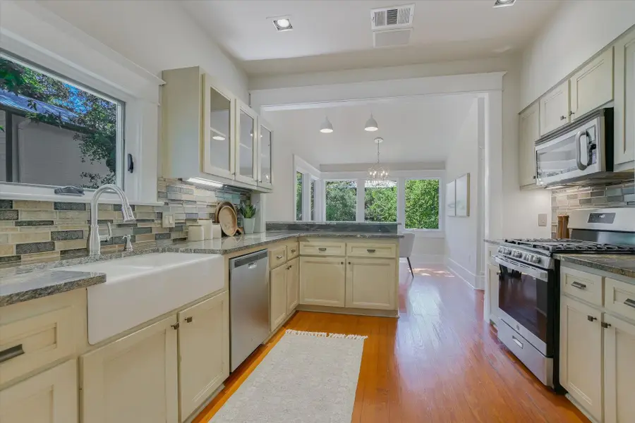 617 Oakland Ave, Austin, TX 78703 - #3
