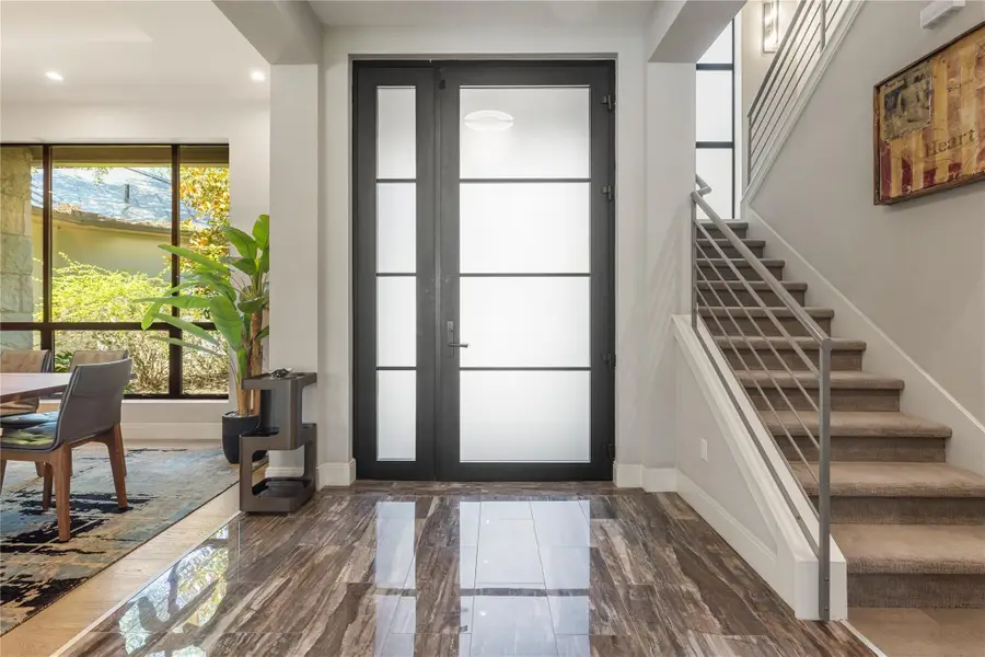 5615 Mccarty Ln, Austin, TX 78749 - #2