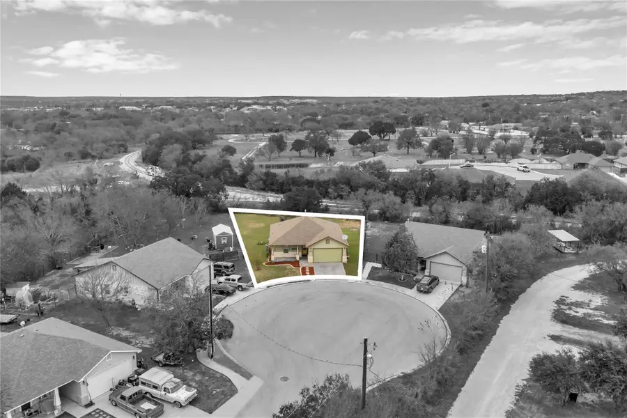 112 Crawford Ct, Burnet, TX 78611 - Image #2