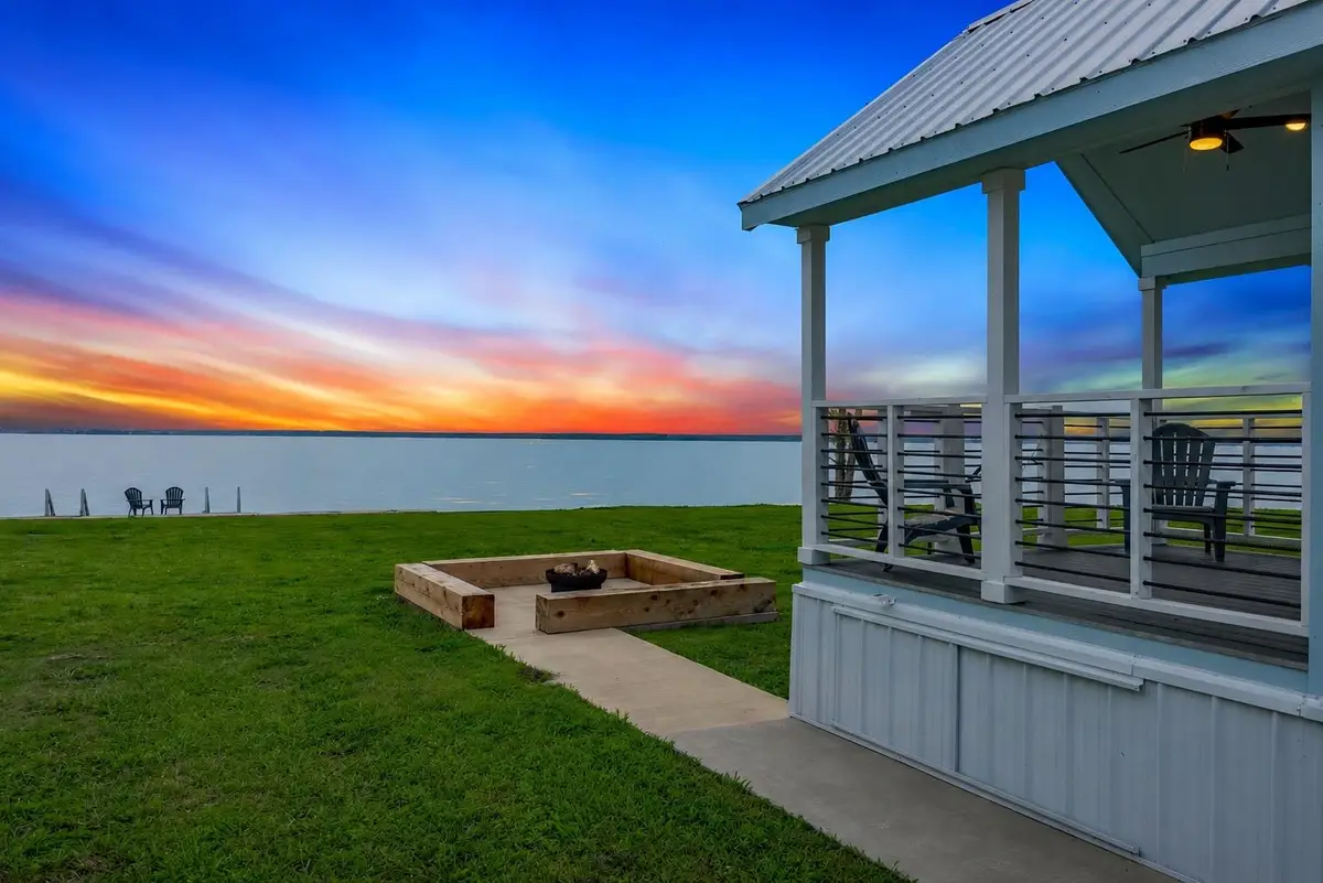 6448 Peninsula Rd, Kerens, TX 75144 - #1