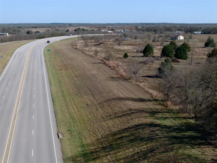 2747 21 E Highway E, Paige, TX 78659 - Image #3