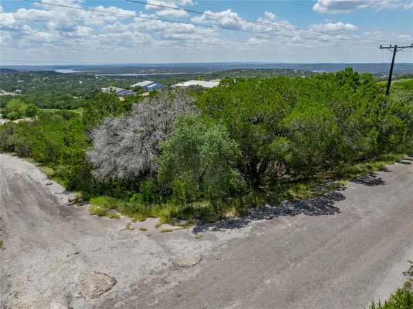 8200 Arroyo Ave, Lago Vista, TX 78645