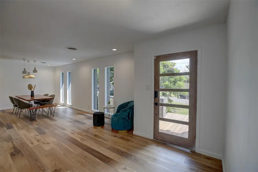 1610 Pecan St, Georgetown, TX 78626 - #2