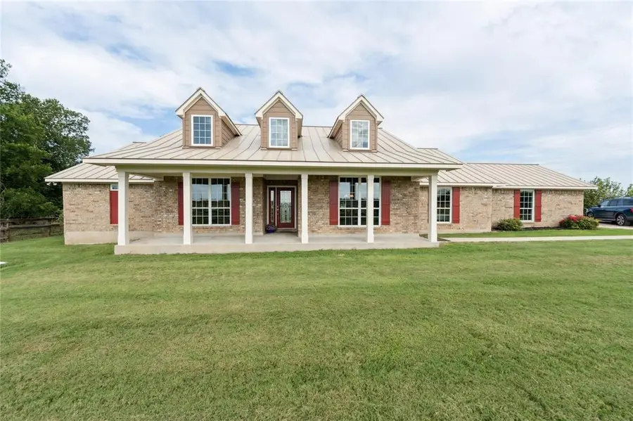 424 N Crawford Ln N, Bartlett, TX 76511 - Image #3