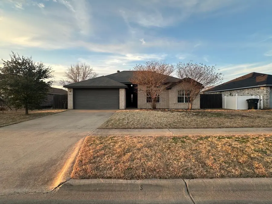 4211 Breckenridge Dr, Killeen, TX 76542 - #2