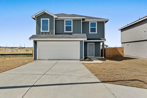 2203 Lionheart Dr, Luling, TX 78648