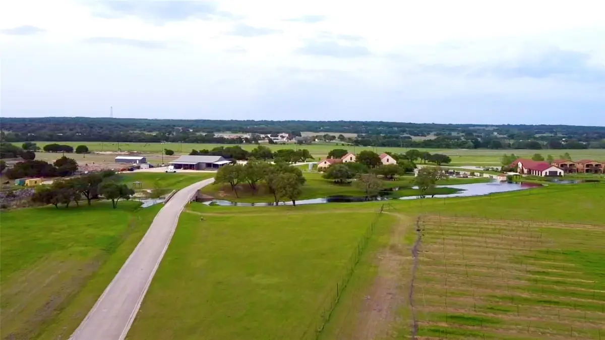 104 Strada Luca St, Florence, TX 76527 - #1