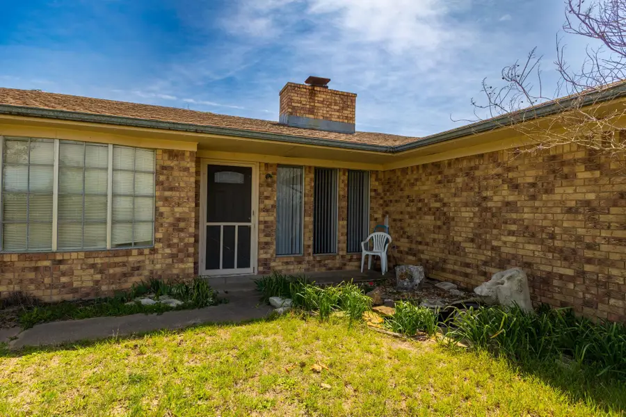 212 Halstedt Rd, La Grange, TX 78945 - #2