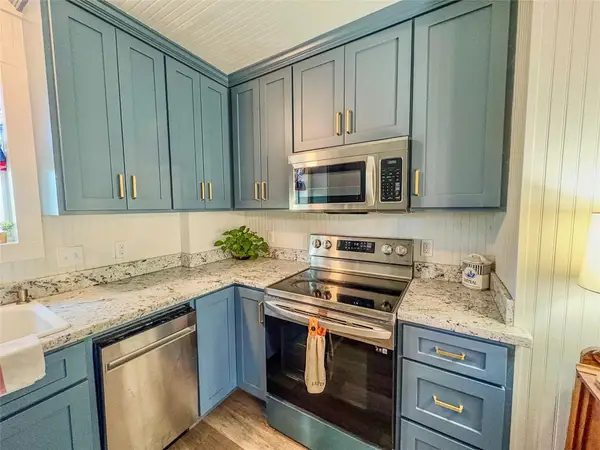 130 Sugar Hill Rd, Carmine, TX 78932