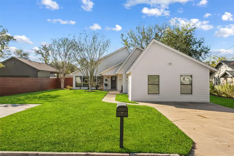 489 Schneider St, Giddings, TX 78942 - Image #3