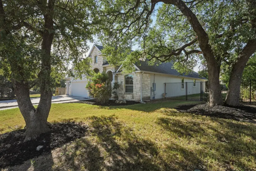 204 Montalcino Ln, Georgetown, TX 78628 - Image #2