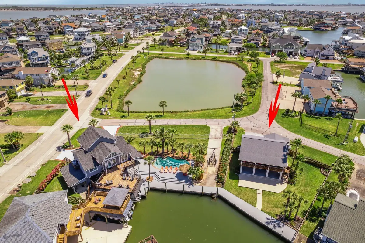 1775 Tiki Dr, Galveston, TX 77554 - Image #1