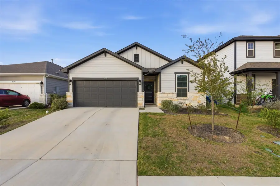 108 Gullivers Dr, Elgin, TX 78621 - #2