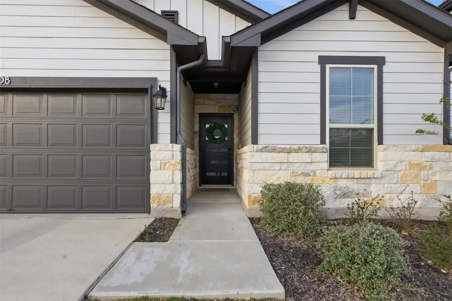 108 Gullivers Dr, Elgin, TX 78621 - #3