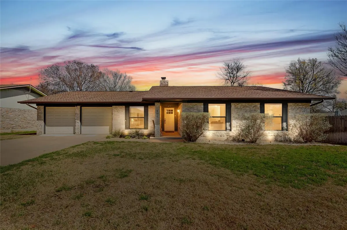 601 Deepwood Dr, Round Rock, TX 78681 - #1
