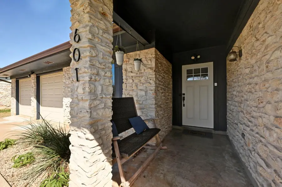 601 Deepwood Dr, Round Rock, TX 78681 - #2