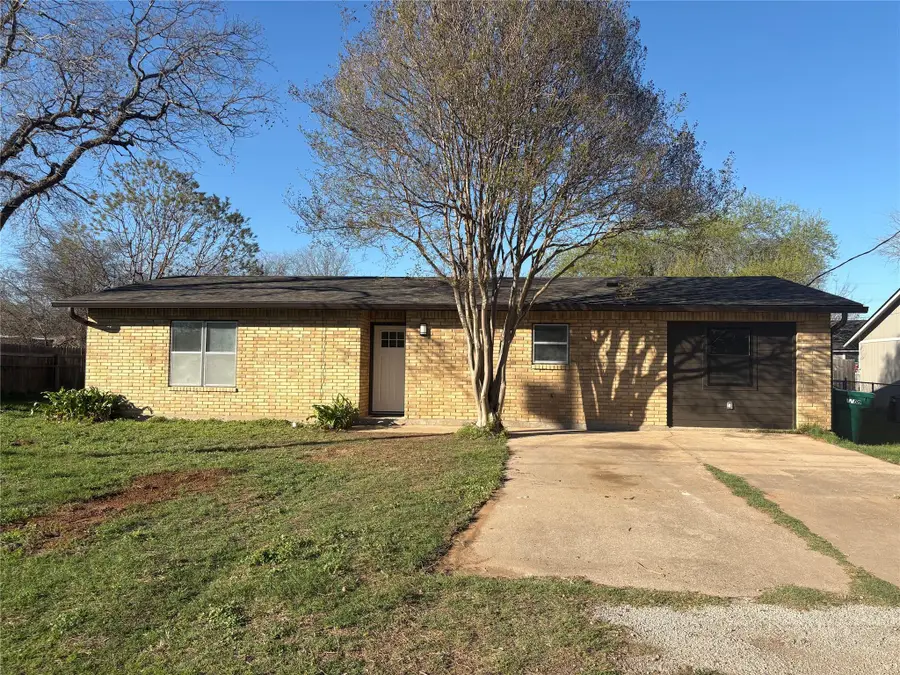 1203 Hackberry Dr, Marble Falls, TX 78654 - #2
