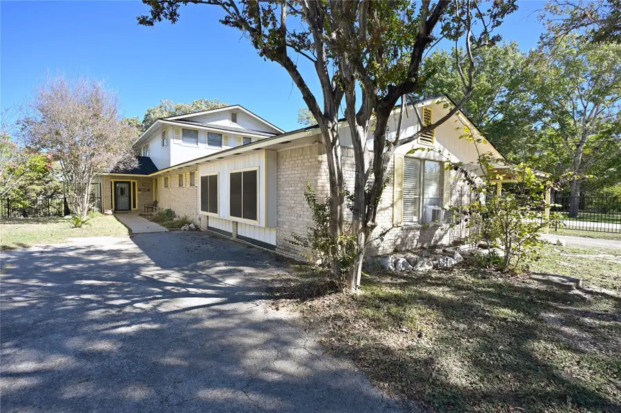 1683 Kuehler Ave, New Braunfels, TX 78130 - #3