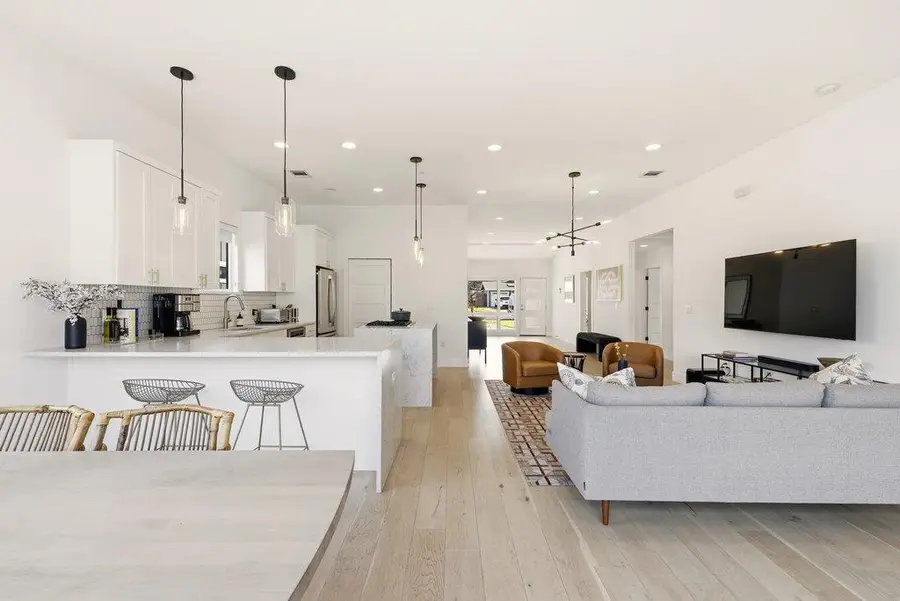 7804 Hardy Dr, Austin, TX 78757 - #3