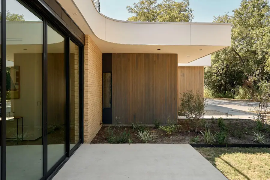 1112 W Annie St, Austin, TX 78704 - Image #3