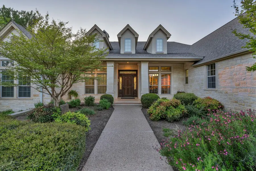 310 The Hills Rd, Horseshoe Bay, TX 78657 - Image #2