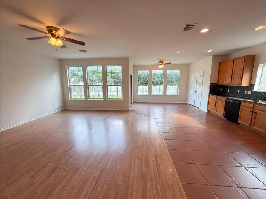 807 Yosemite Trl, Taylor, TX 76574 - #3