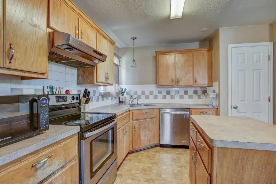 302 Sumac Trl, Copperas Cove, TX 76522 - #3