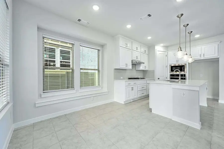 128 Three Oaks Ln, Georgetown, TX 78628 - Image #3