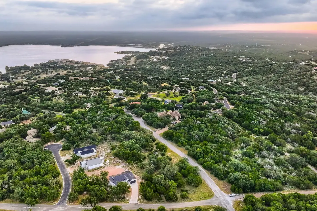 900 Cheyenne St, Horseshoe Bay, TX 78657 - #1