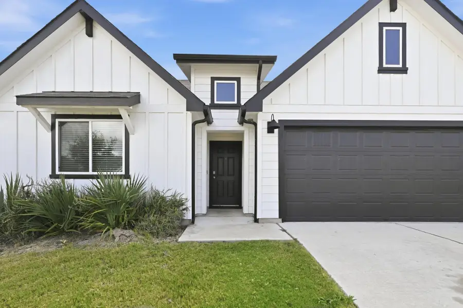 326 N Richland Dr, Lockhart, TX 78644 - #3