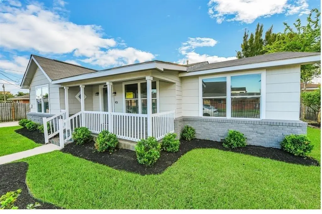 2121 N Durham Dr, Houston, TX 77008 - #1