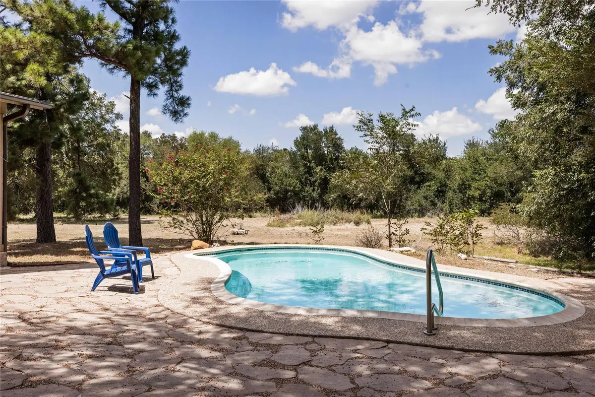 446 Roemer Rd, Elgin, TX 78621 - #1