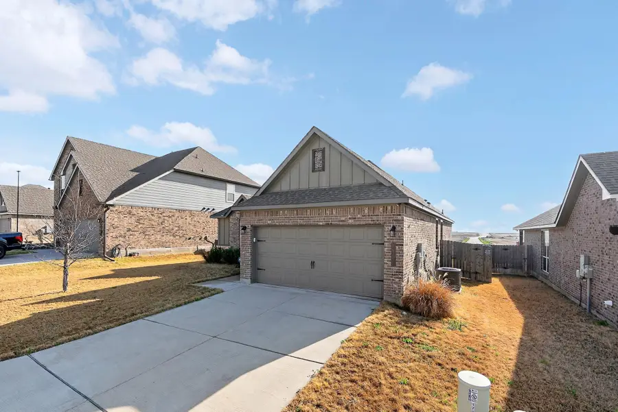 1709 Spence St, Temple, TX 76502 - #2