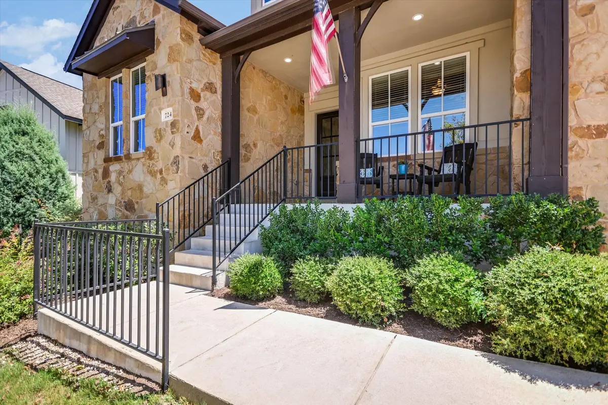 724 Dayridge Dr, Dripping Springs, TX 78620 - #1